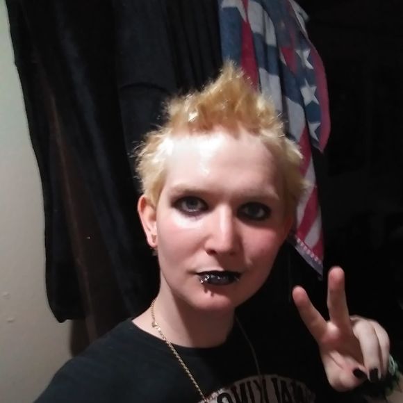 Meet your Posher, Brenton - Picture 1 of 1